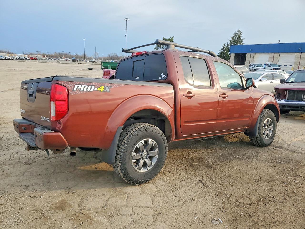 2016 Nissan Frontier Pro-4X - Фото 3