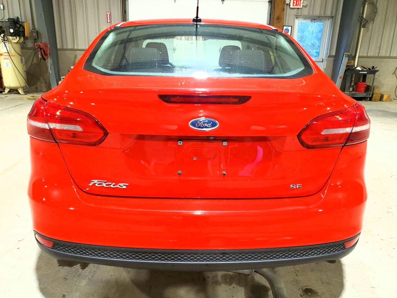 2017 Ford Focus Se - Фото 6