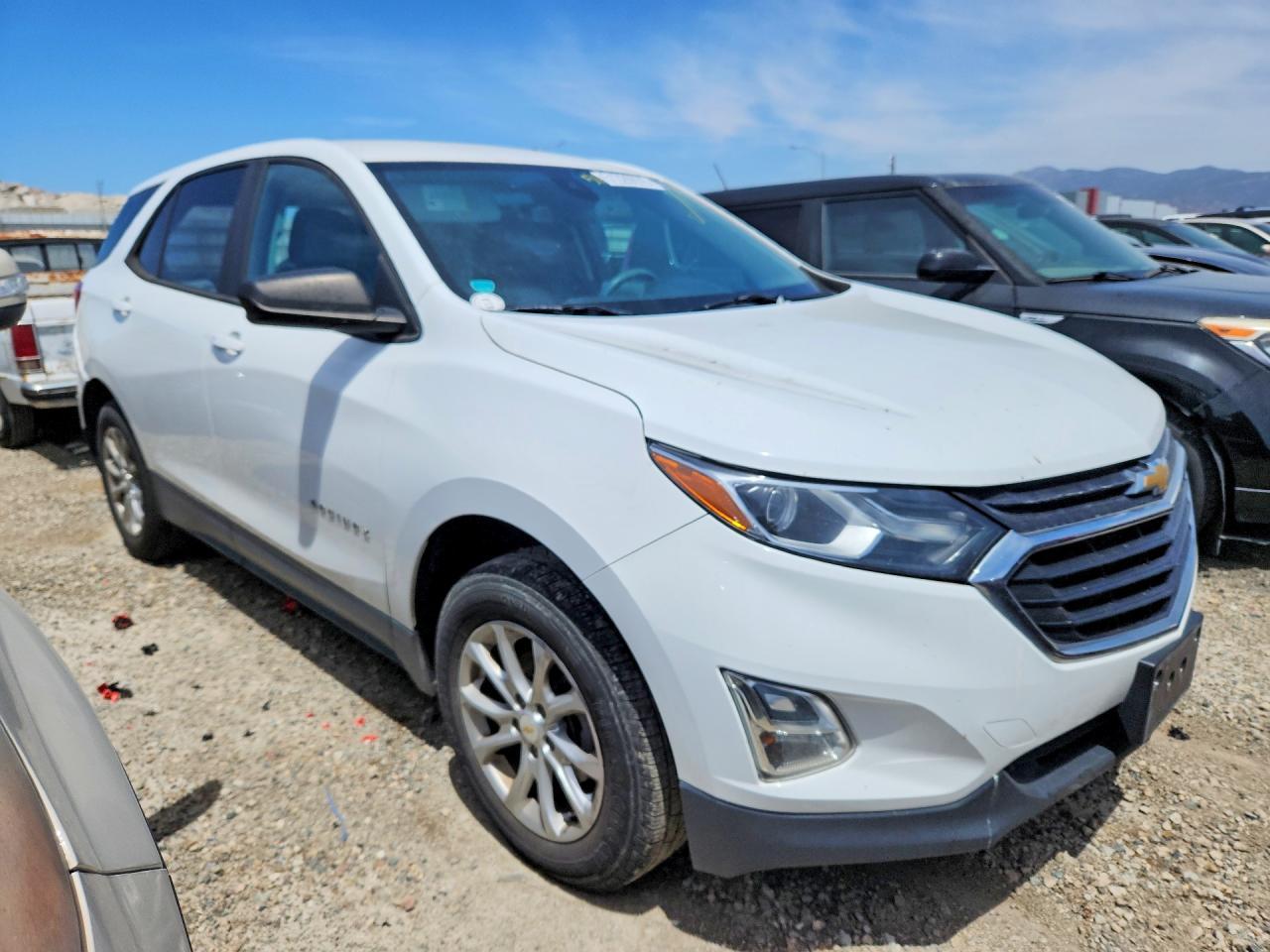 2020 Chevrolet Equinox Ls - Фото 4