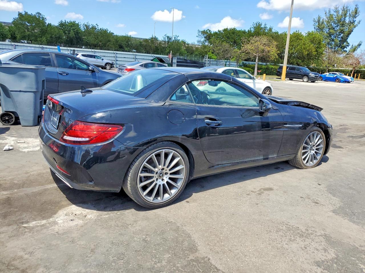 2020 Mercedes-Benz Slc 300 - Image 3