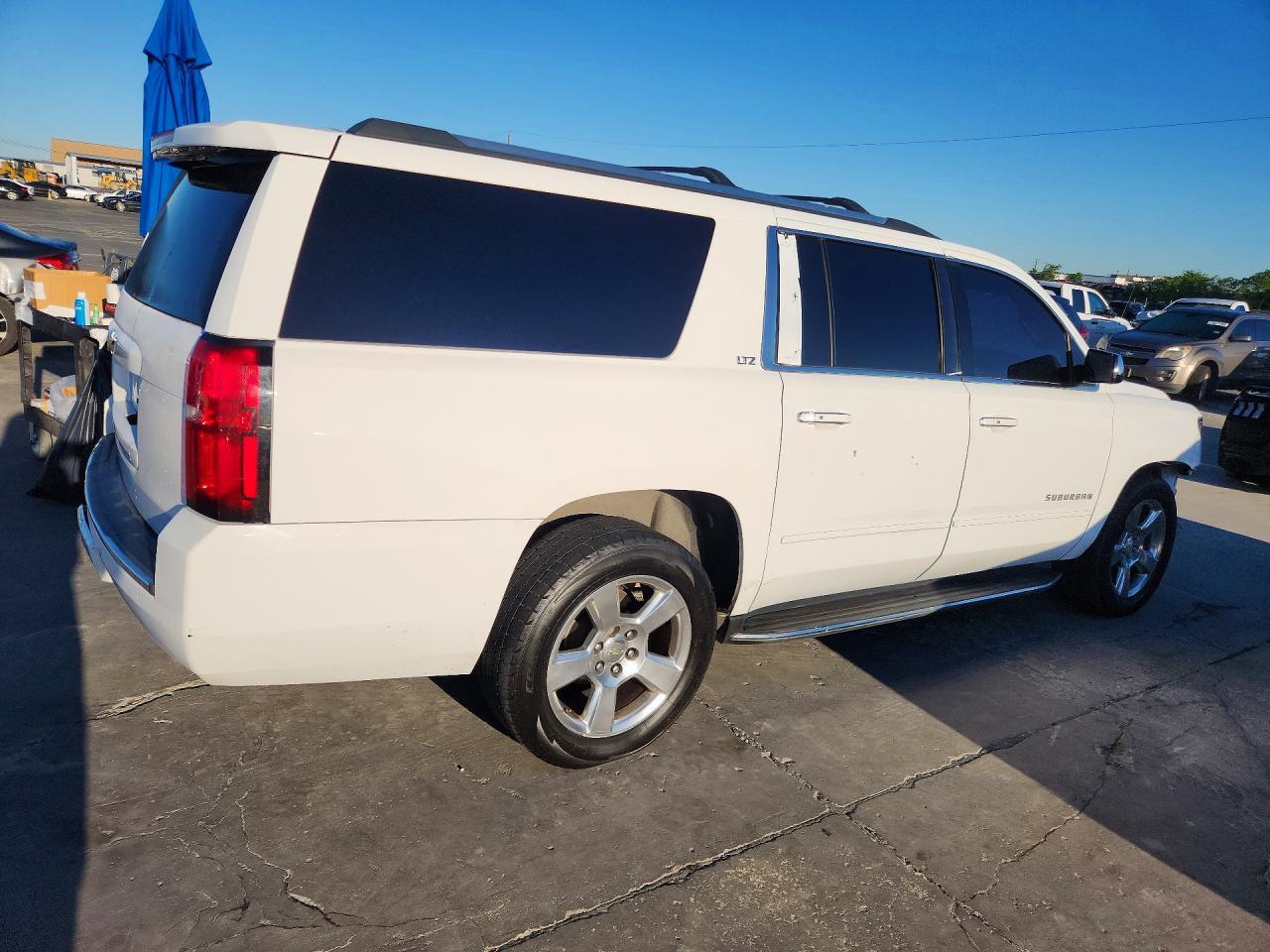 2015 Chevrolet Suburban K1500 Ltz - Фото 3