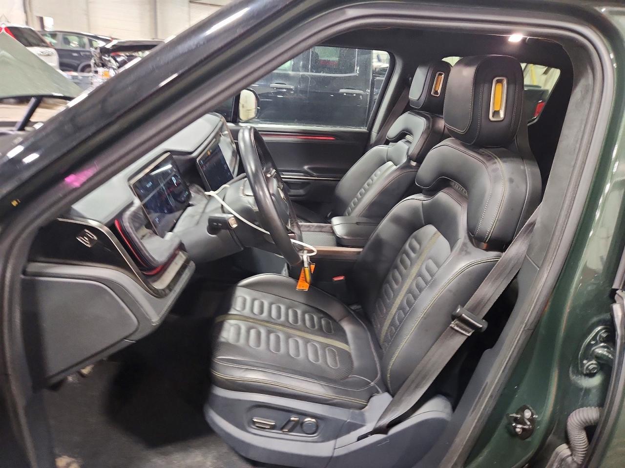 2022 Rivian R1T Launch Edition - Фото 7