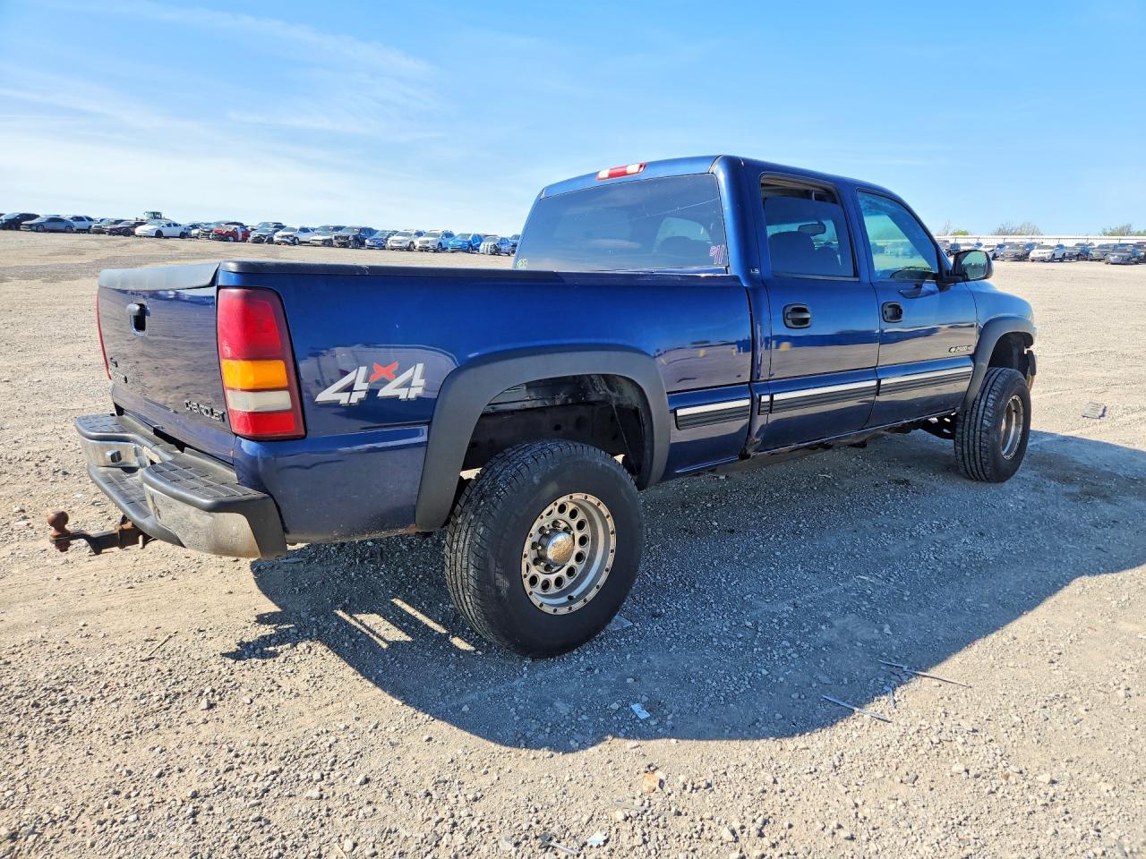 2001 Chevrolet Silverado K2500 Heavy Duty - Image 3
