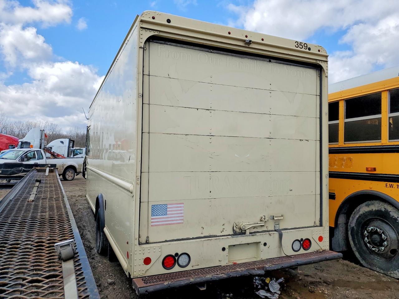 2019 Ford E450 Delivery Truck - Фото 2