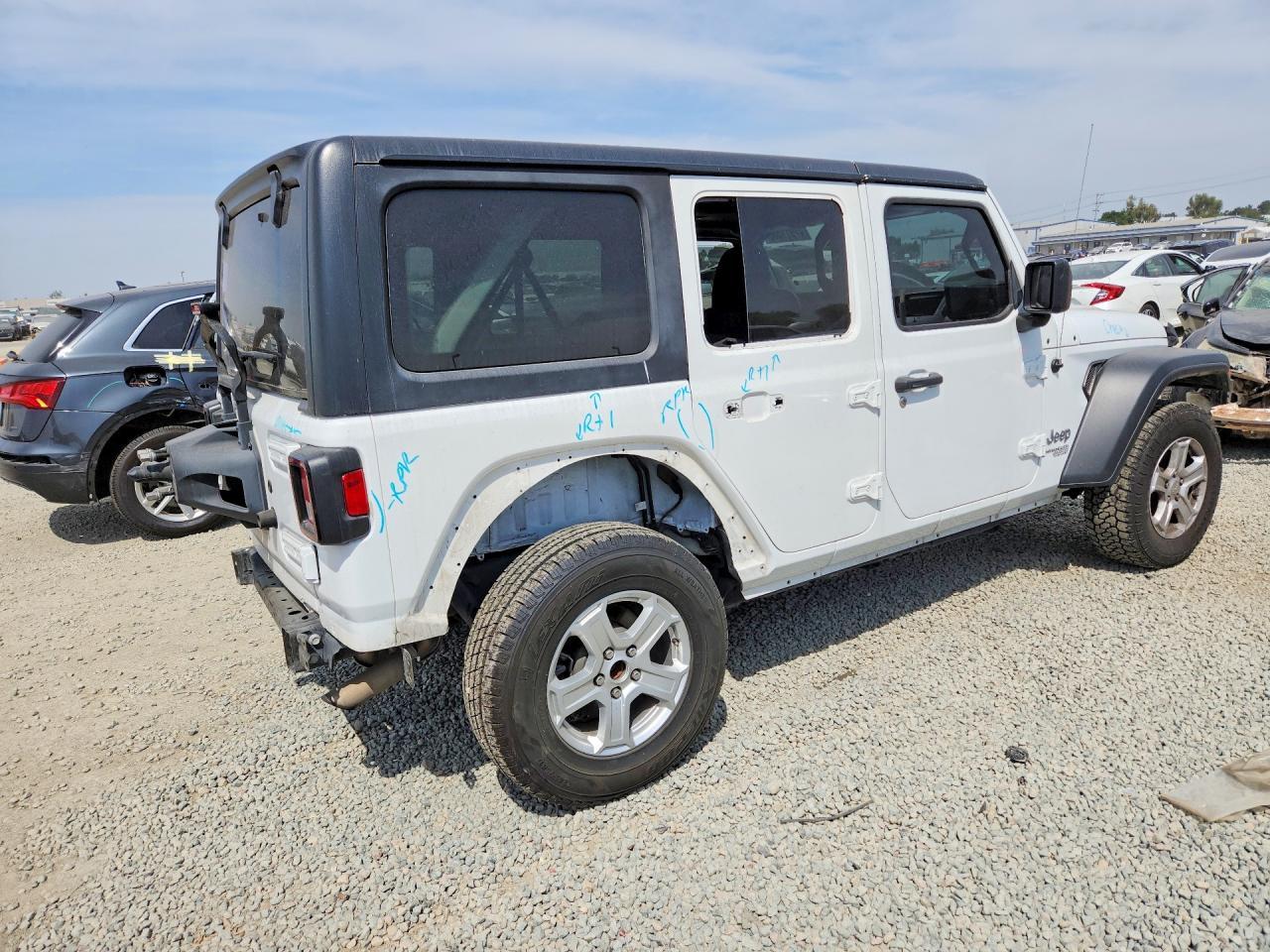 2020 Jeep Wrangler Unlimited Sport - Фото 3