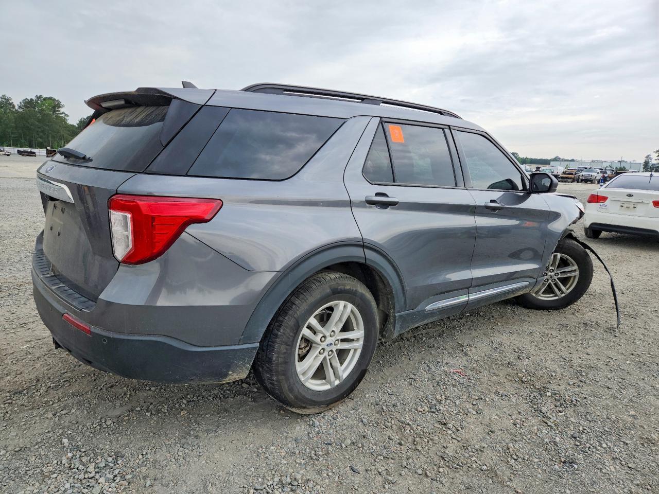 2022 Ford Explorer Xlt - Фото 3