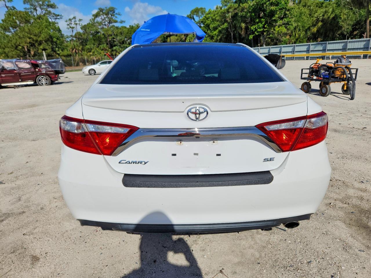 2015 Toyota Camry Se - Фото 6