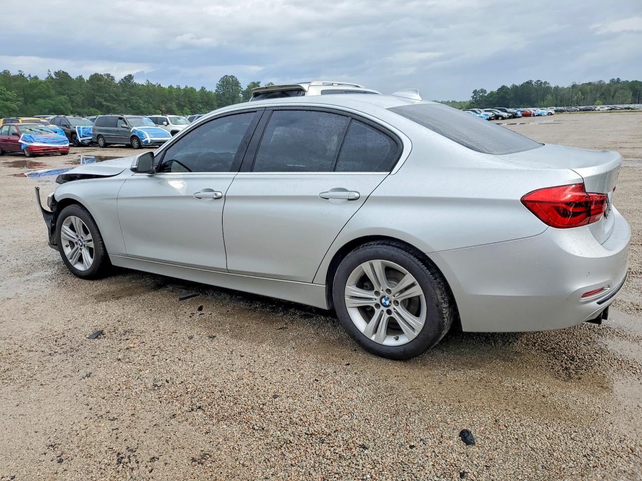 2017 BMW 330 I - Фото 2