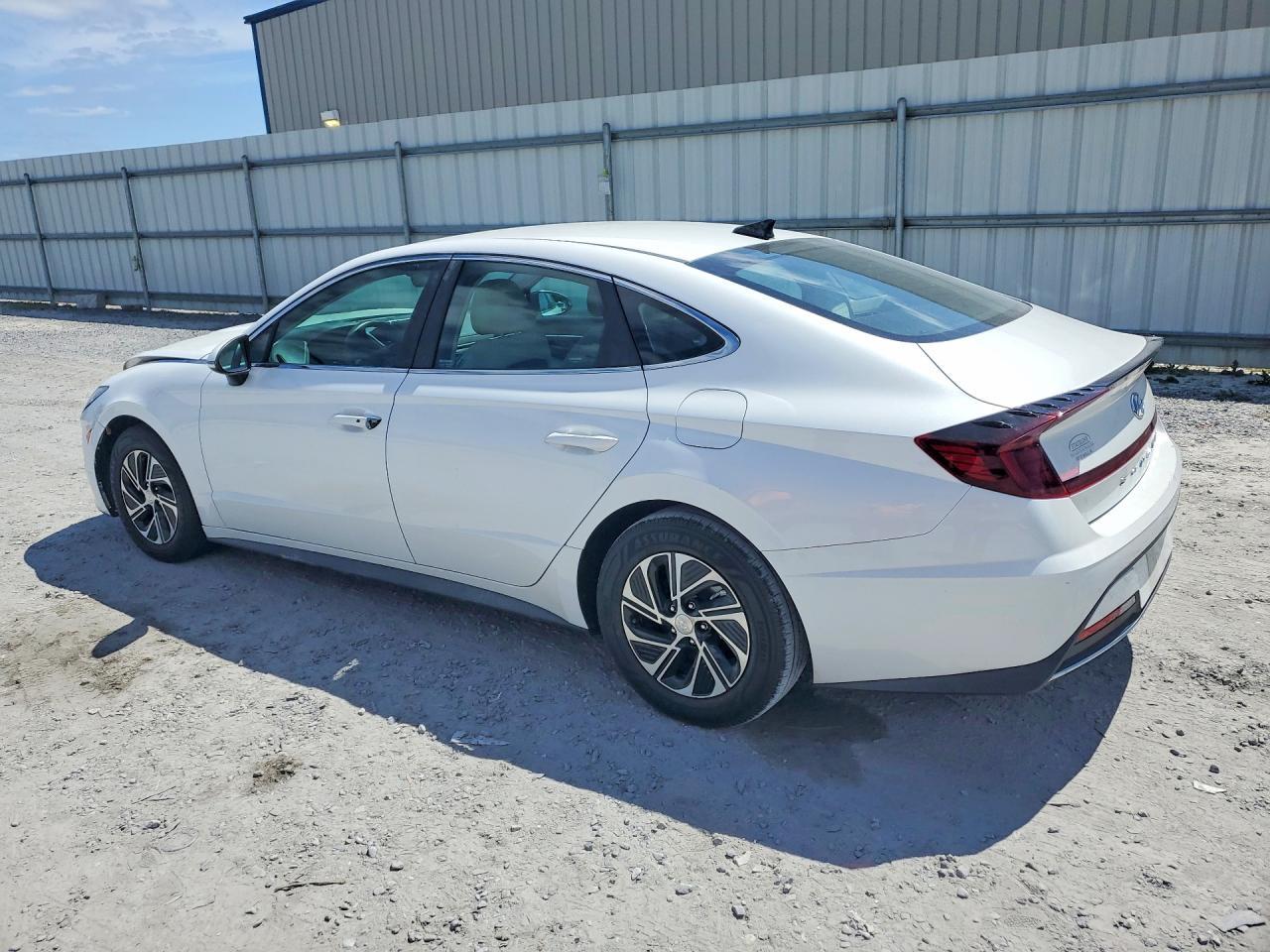 2021 Hyundai Sonata Hybrid Blue - Image 2