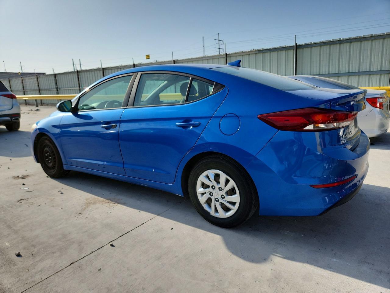 2017 Hyundai Elantra Se - Фото 2