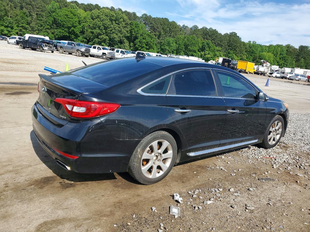 2017 Hyundai Sonata Sport - Image 3
