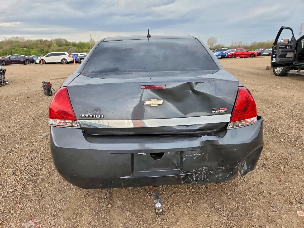 2011 Chevrolet Impala Ls - Фото 6