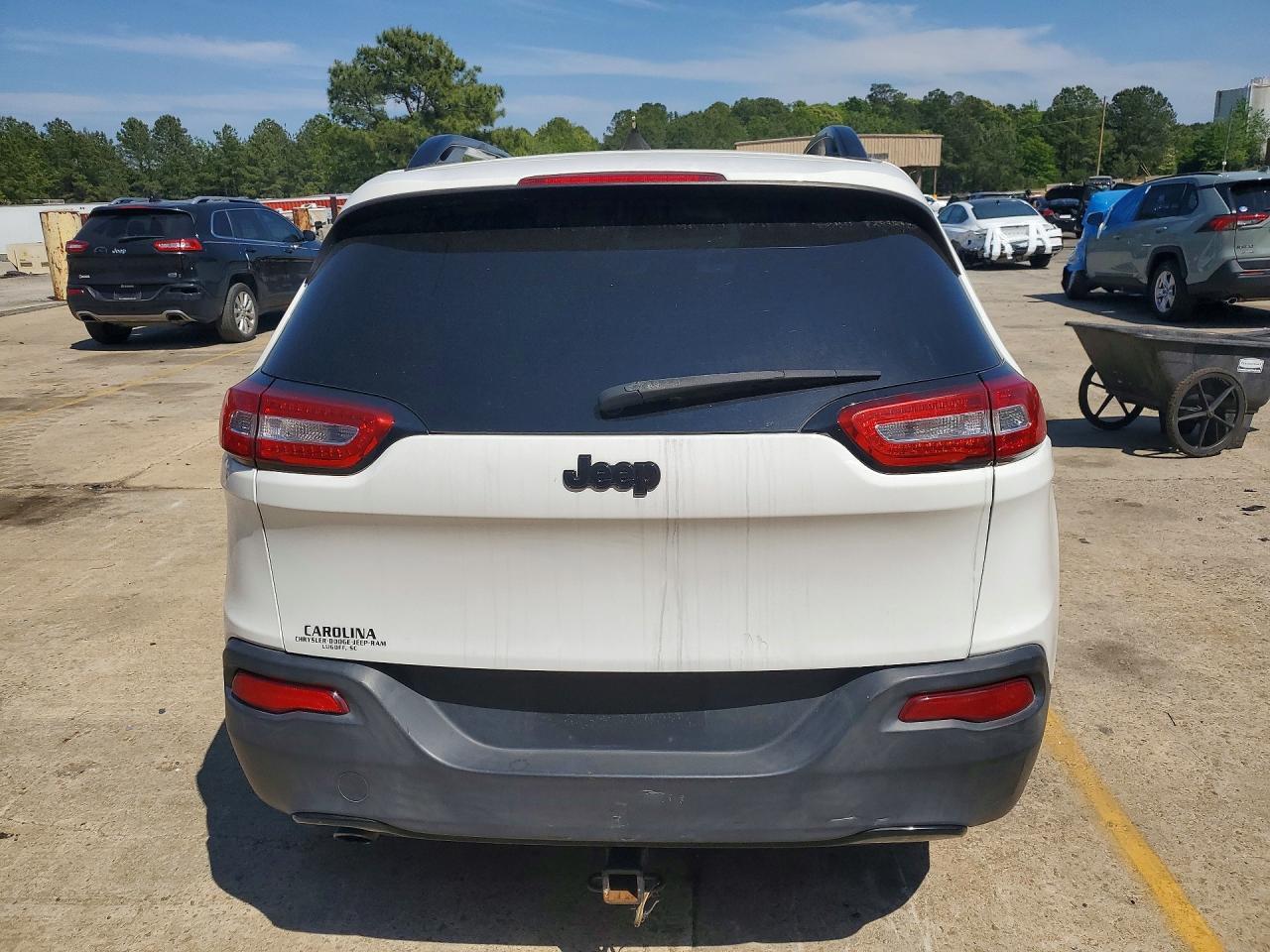 2017 Jeep Cherokee Sport - Image 6