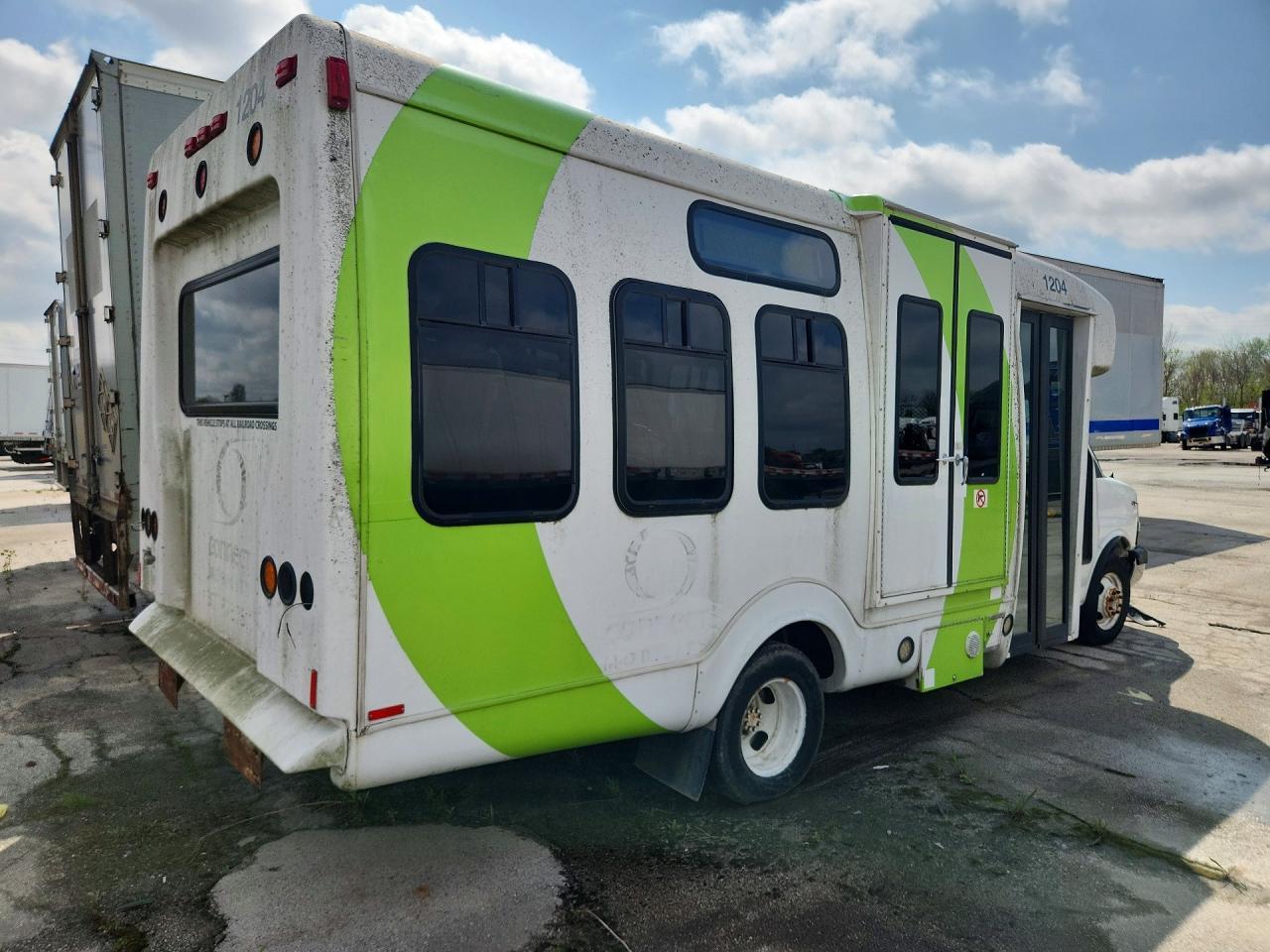 2013 Chevrolet Express G4500 - Фото 3