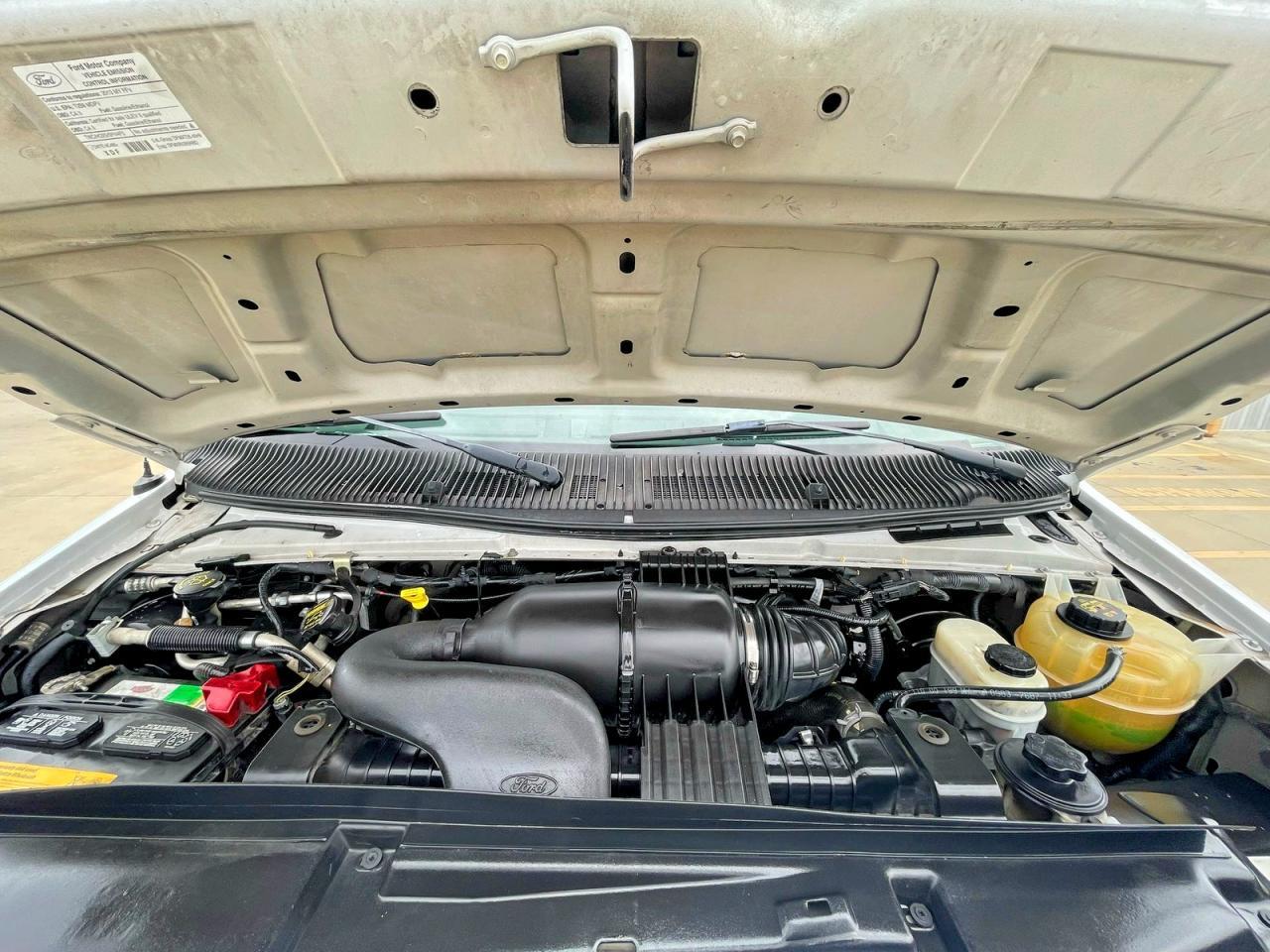 2013 Ford Econoline E350 Super Duty Wagon - Фото 7