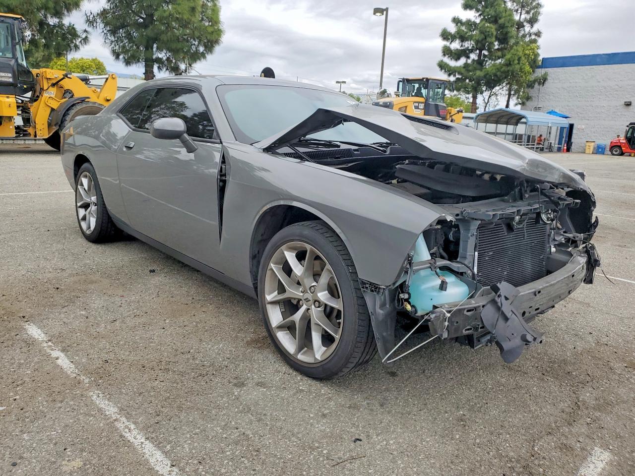 2023 Dodge Challenger Sxt - Image 4