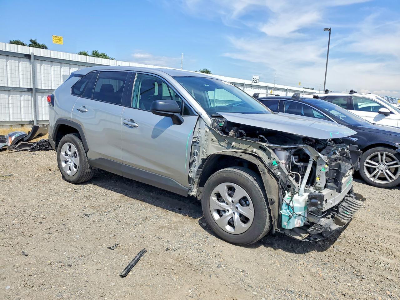2024 Toyota Rav4 Le - Фото 4