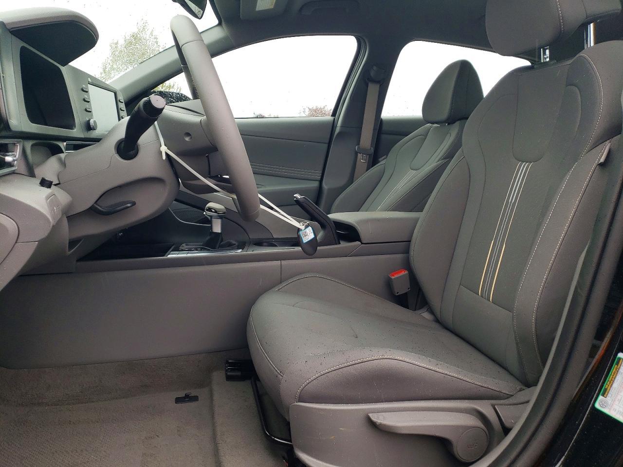 2026 Hyundai Elantra Sel Sport - Image 7