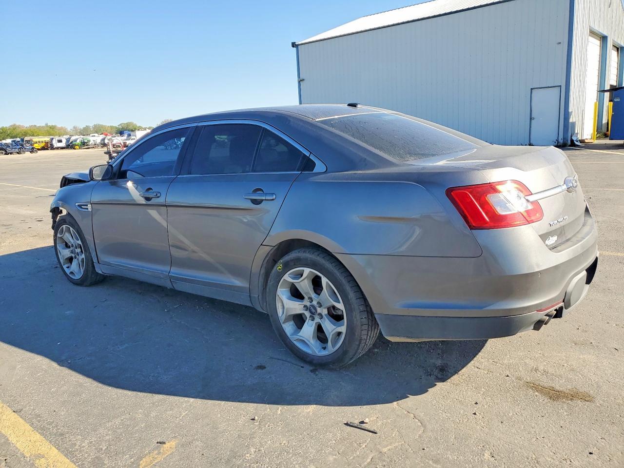 2012 Ford Taurus Sel - Фото 2