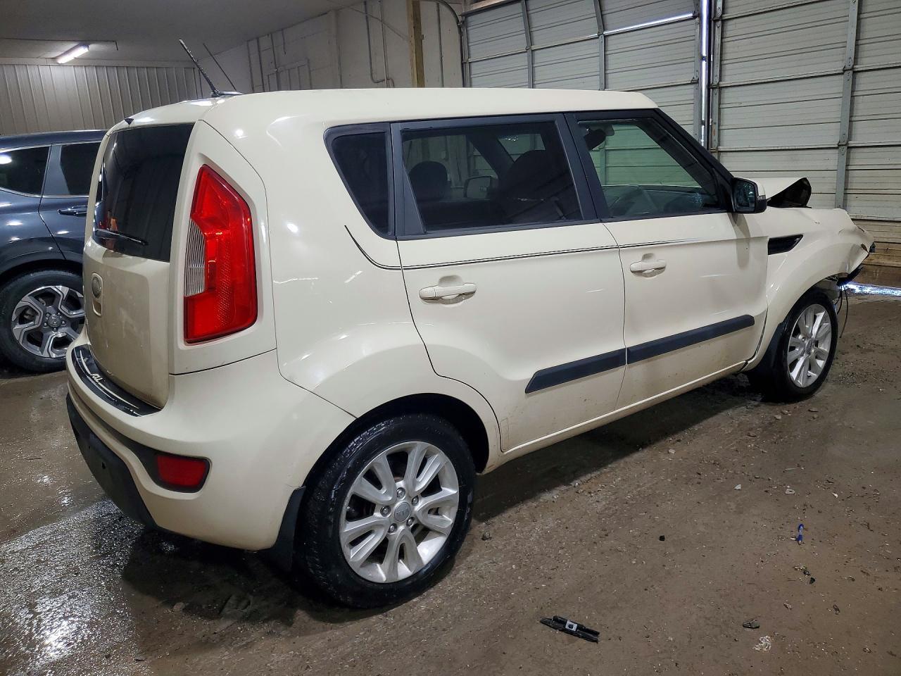 2013 Kia Soul + - Image 3