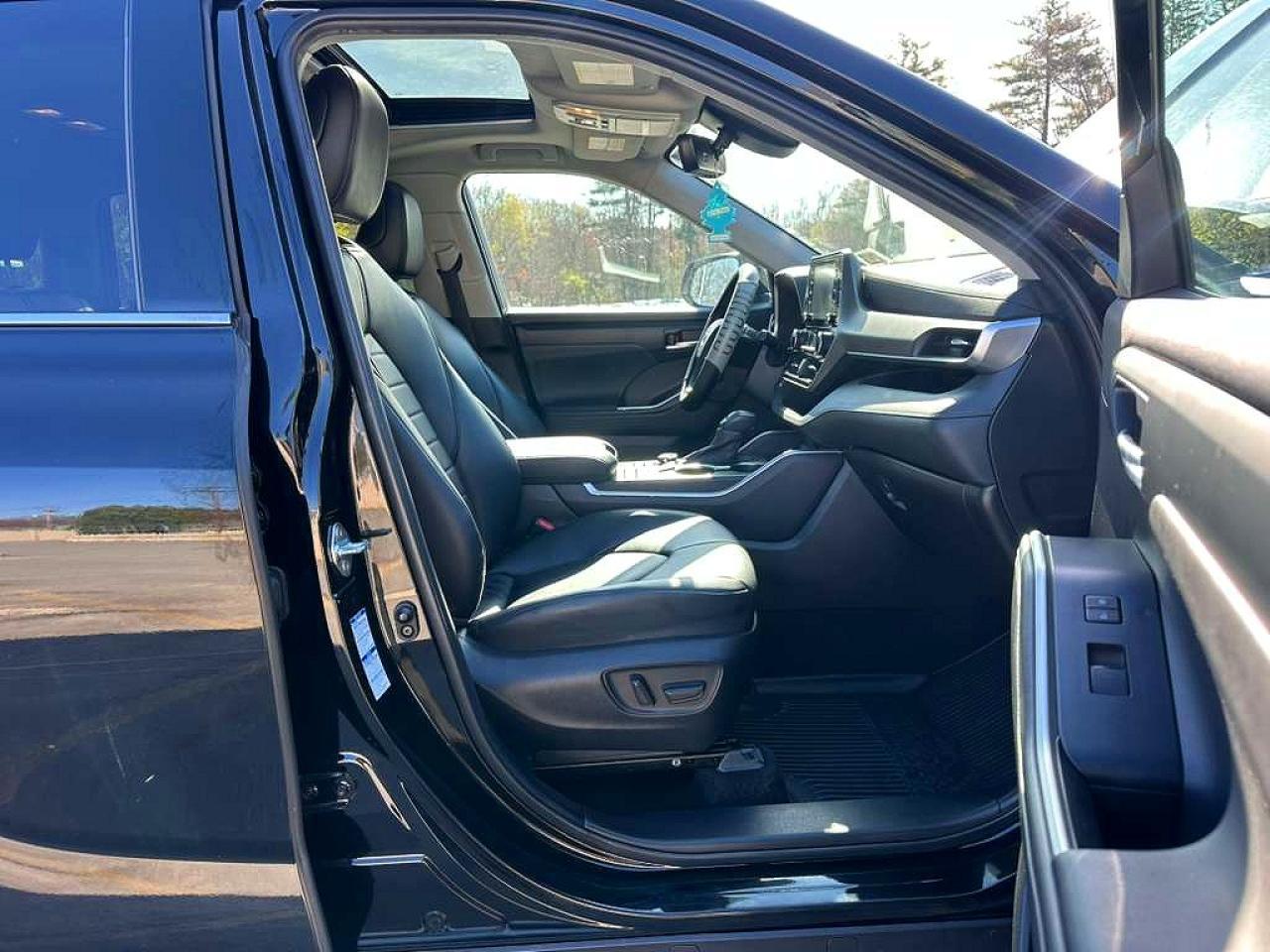2022 Toyota Highlander Xle - Image 5