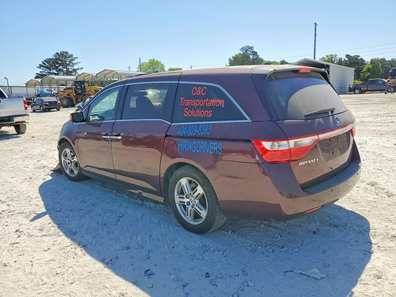2012 Honda Odyssey Touring - Image 2