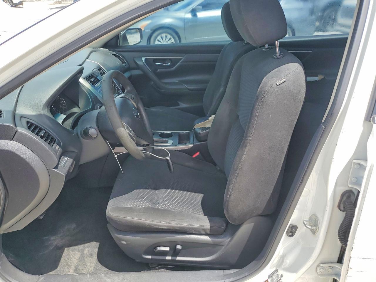 2015 Nissan Altima 2.5 S - Image 7