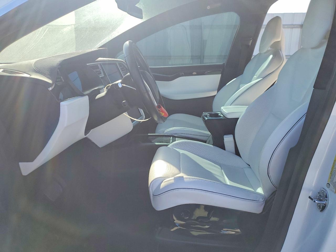 2016 Tesla Model X - Фото 7