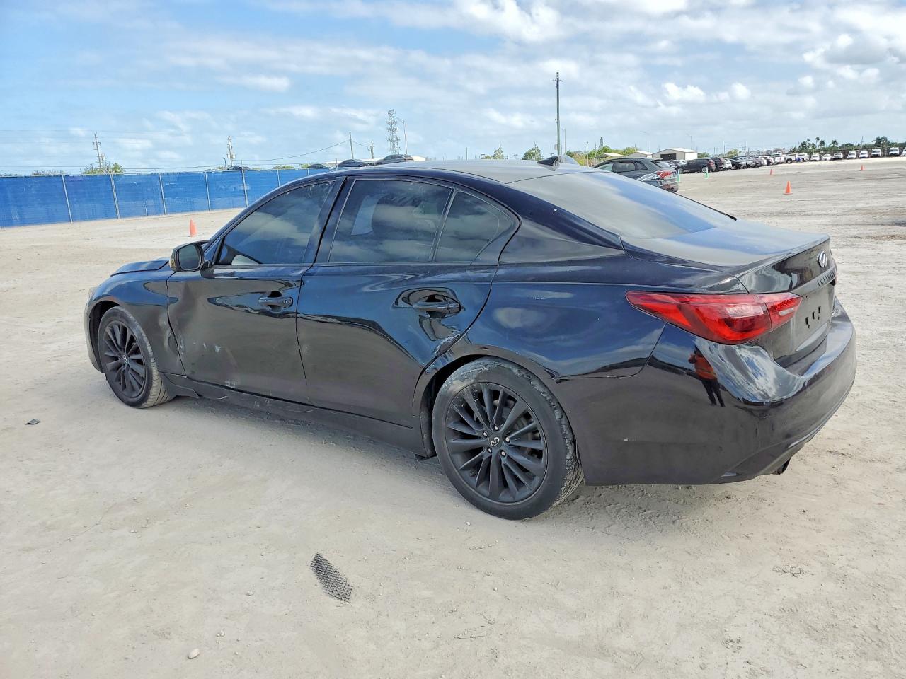2018 Infiniti Q50 3.0T Luxe - Image 2