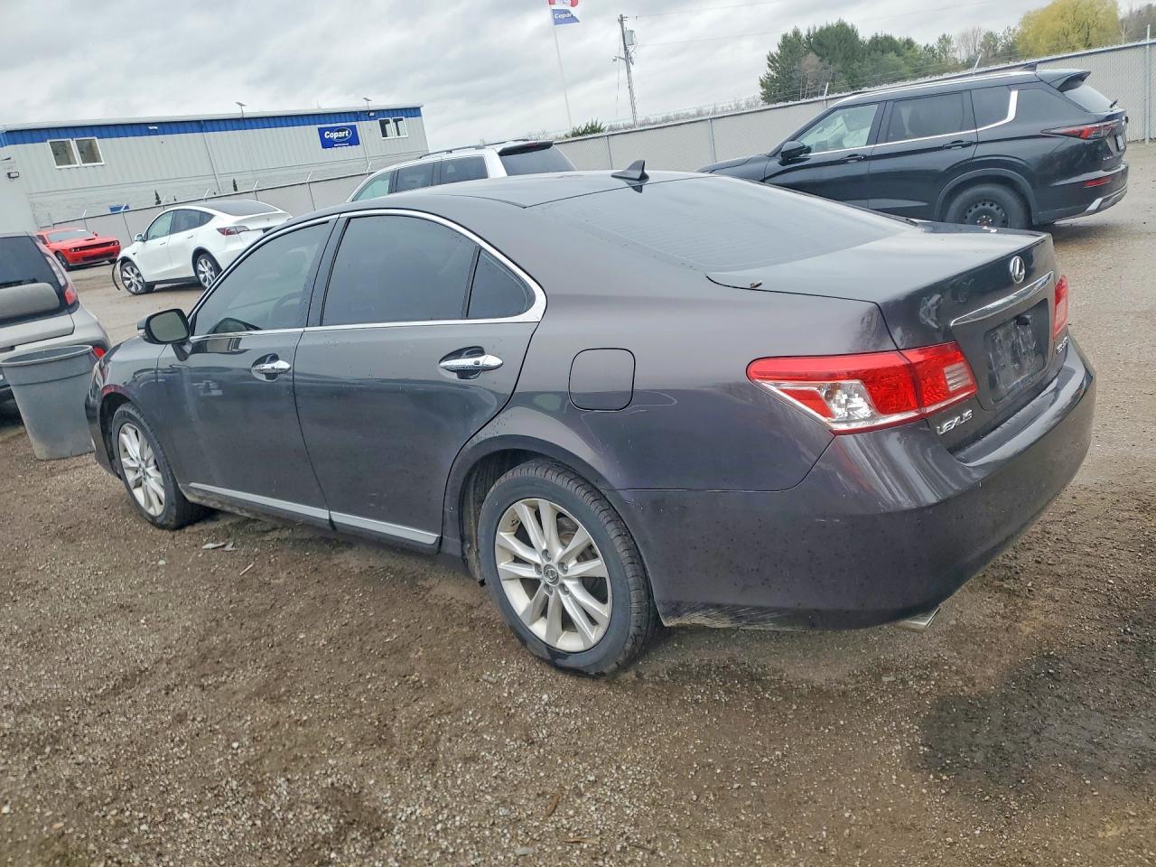 2010 Lexus Es 350 - Image 2