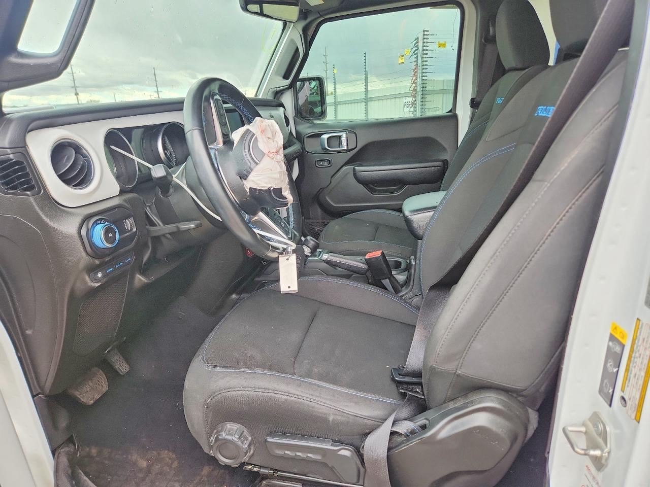 2023 Jeep Wrangler Rubicon 4Xe - Фото 7