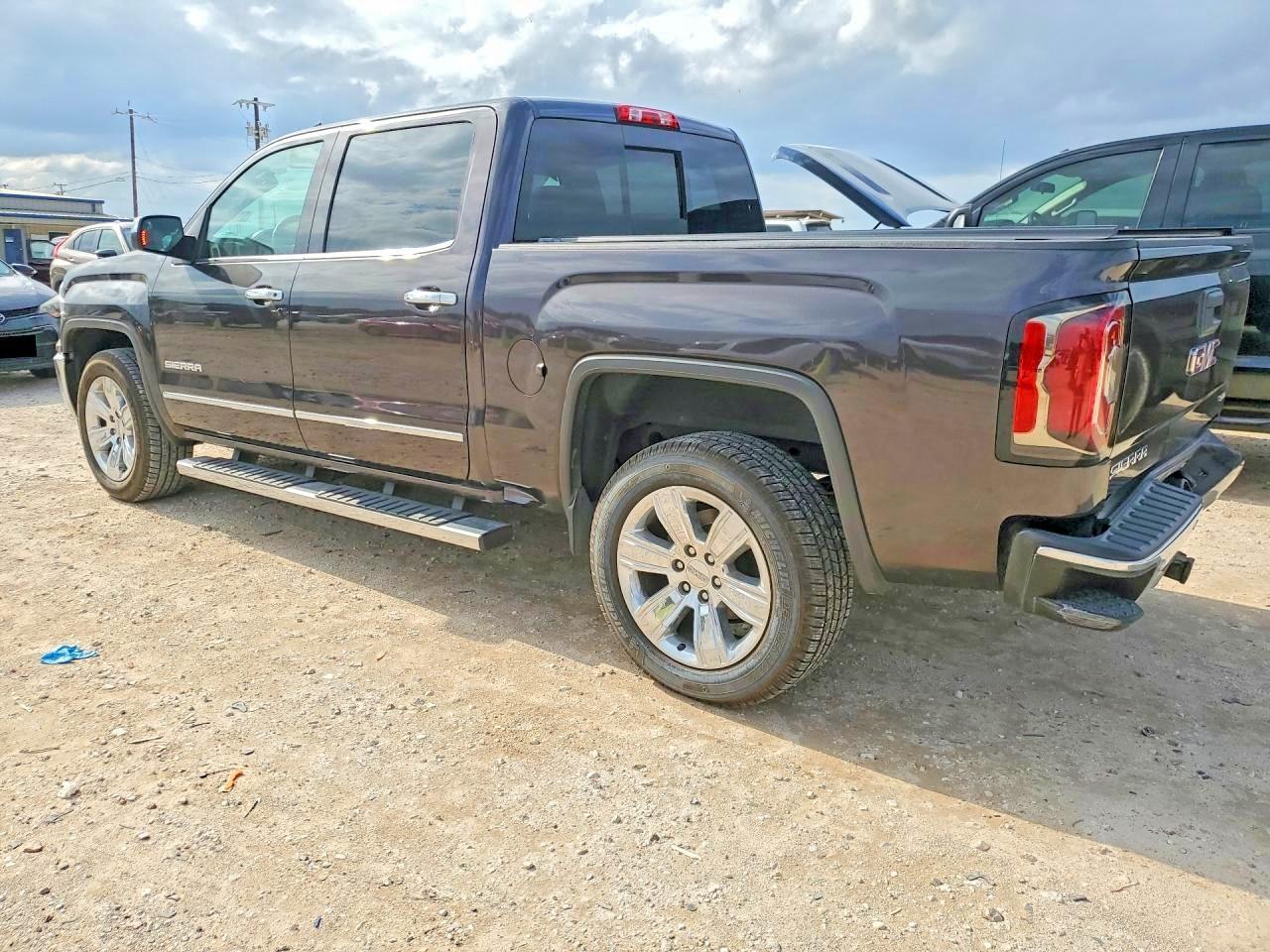 2016 GMC Sierra C1500 Slt - Image 2