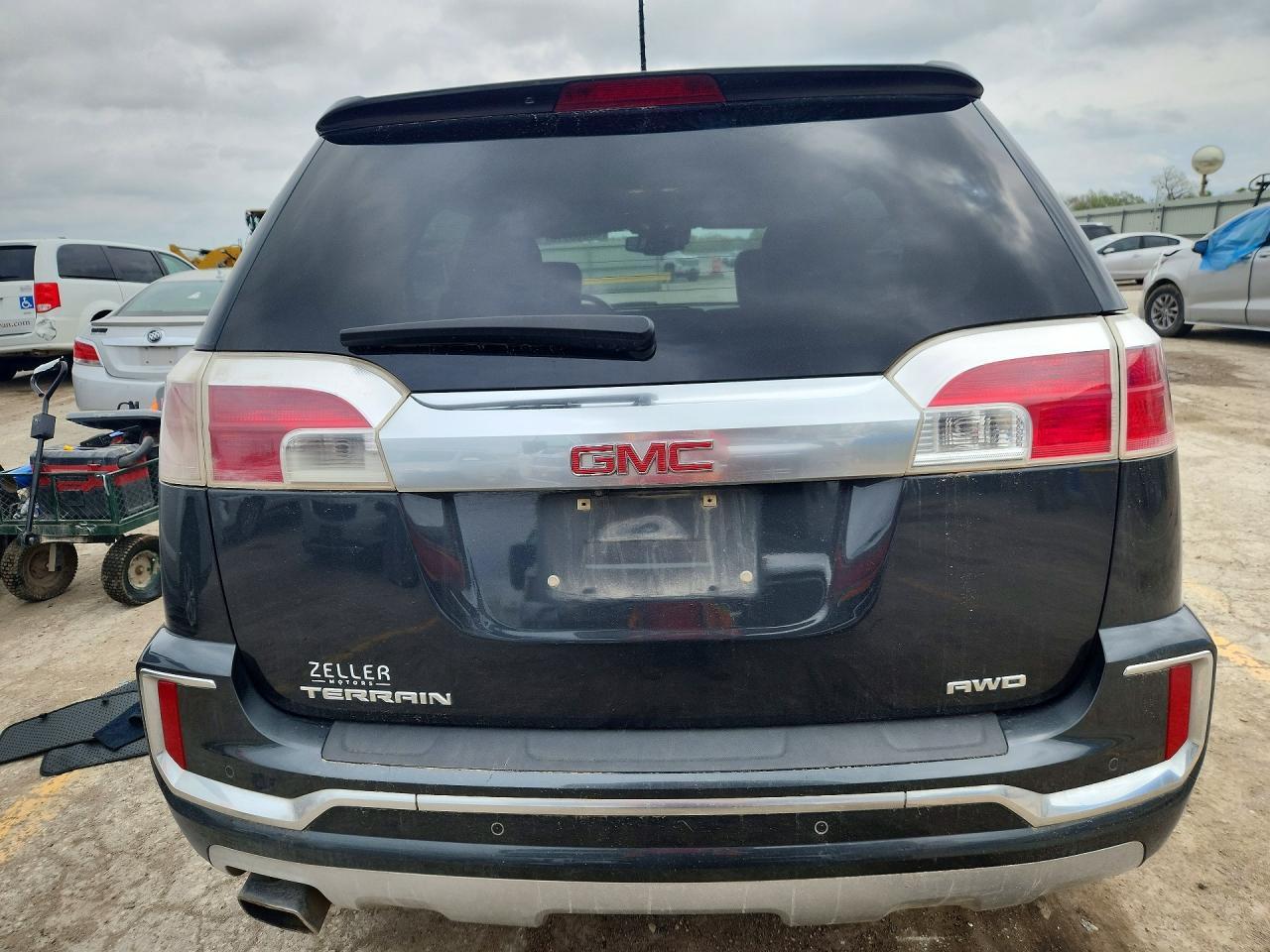 2017 GMC Terrain Denali - Image 6