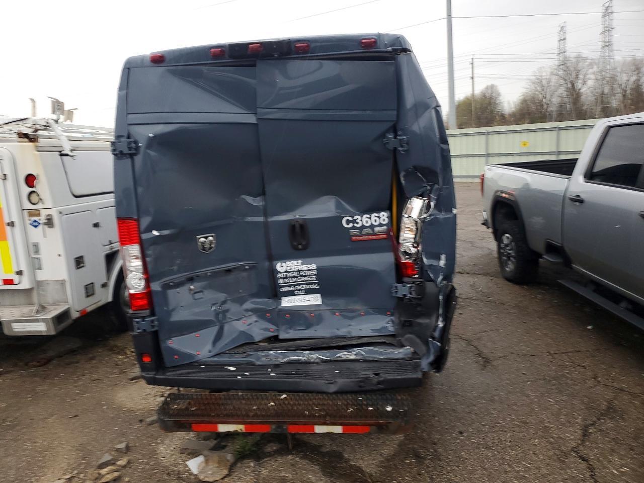 2020 Ram Promaster 3500 Delivery Van - Фото 6