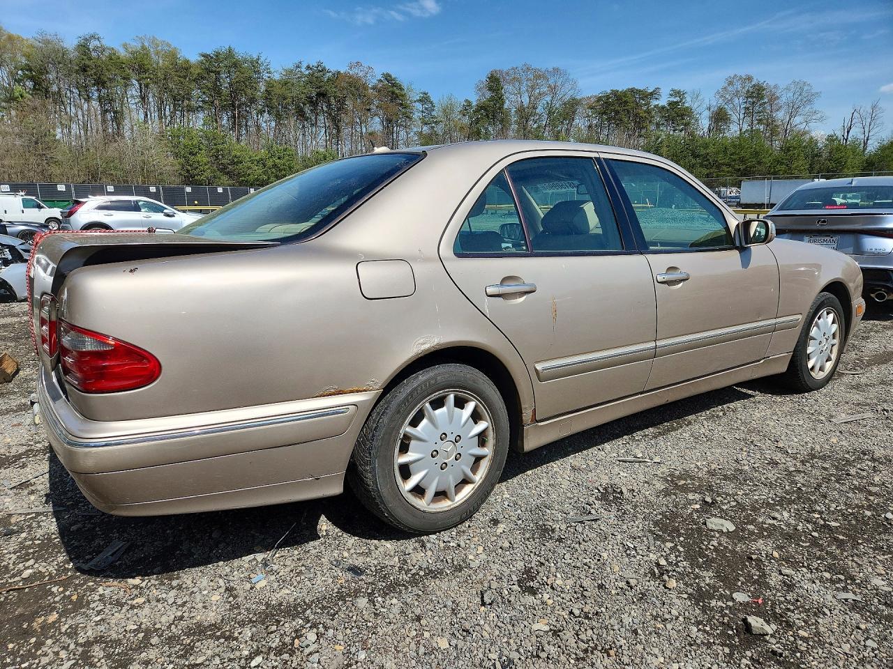 2000 Mercedes-Benz E 320 - Фото 3