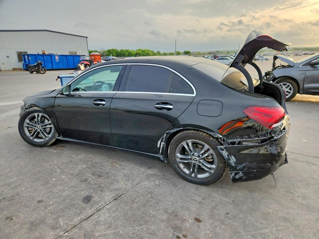 2020 Mercedes Benz A 220 4Matic - Фото 2