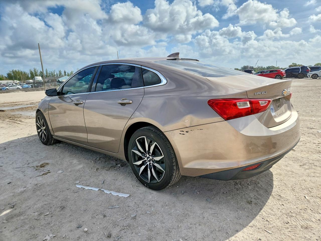 2018 Chevrolet Malibu Lt - Фото 2