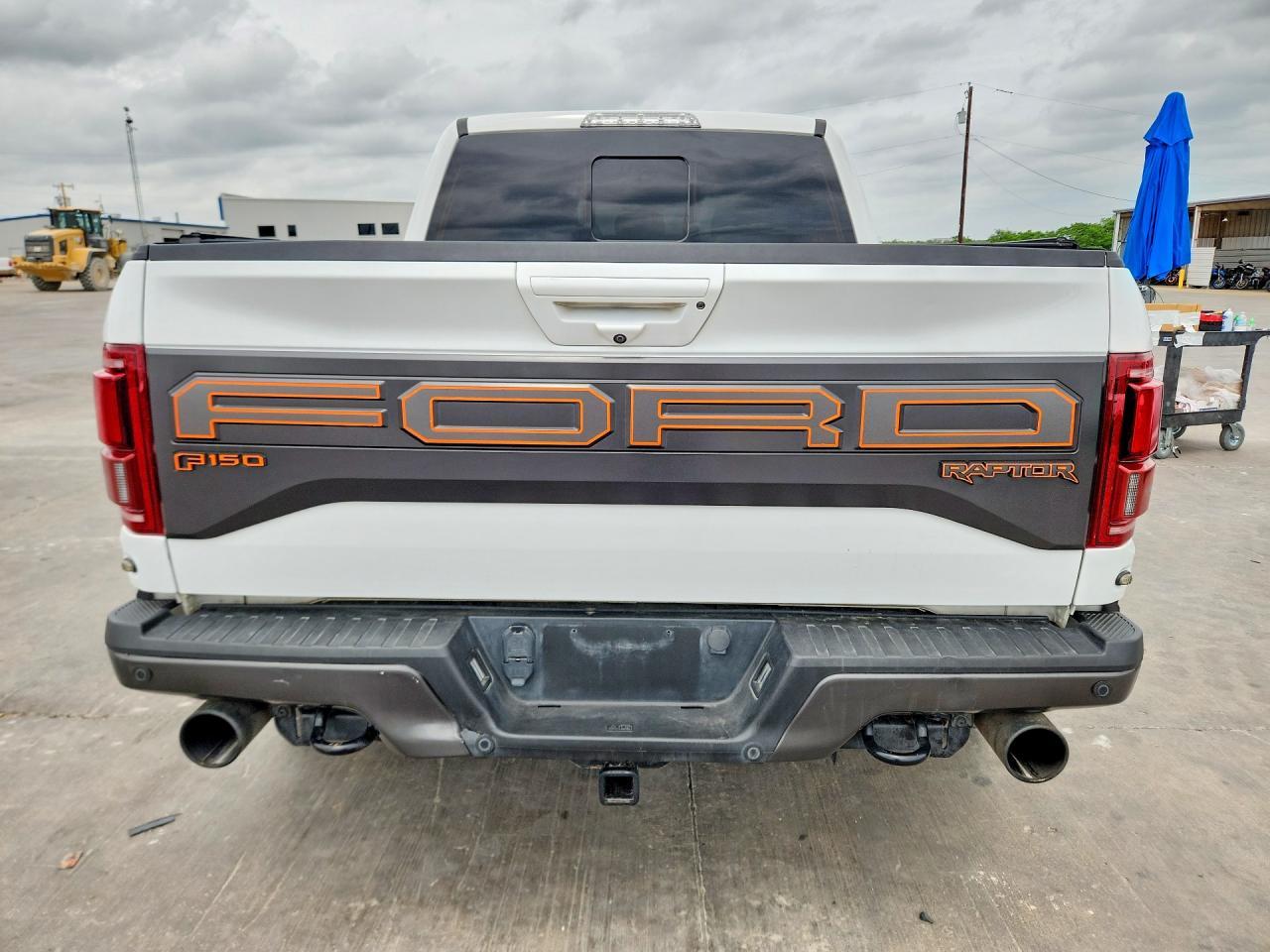 2018 Ford F150 Raptor - Image 6