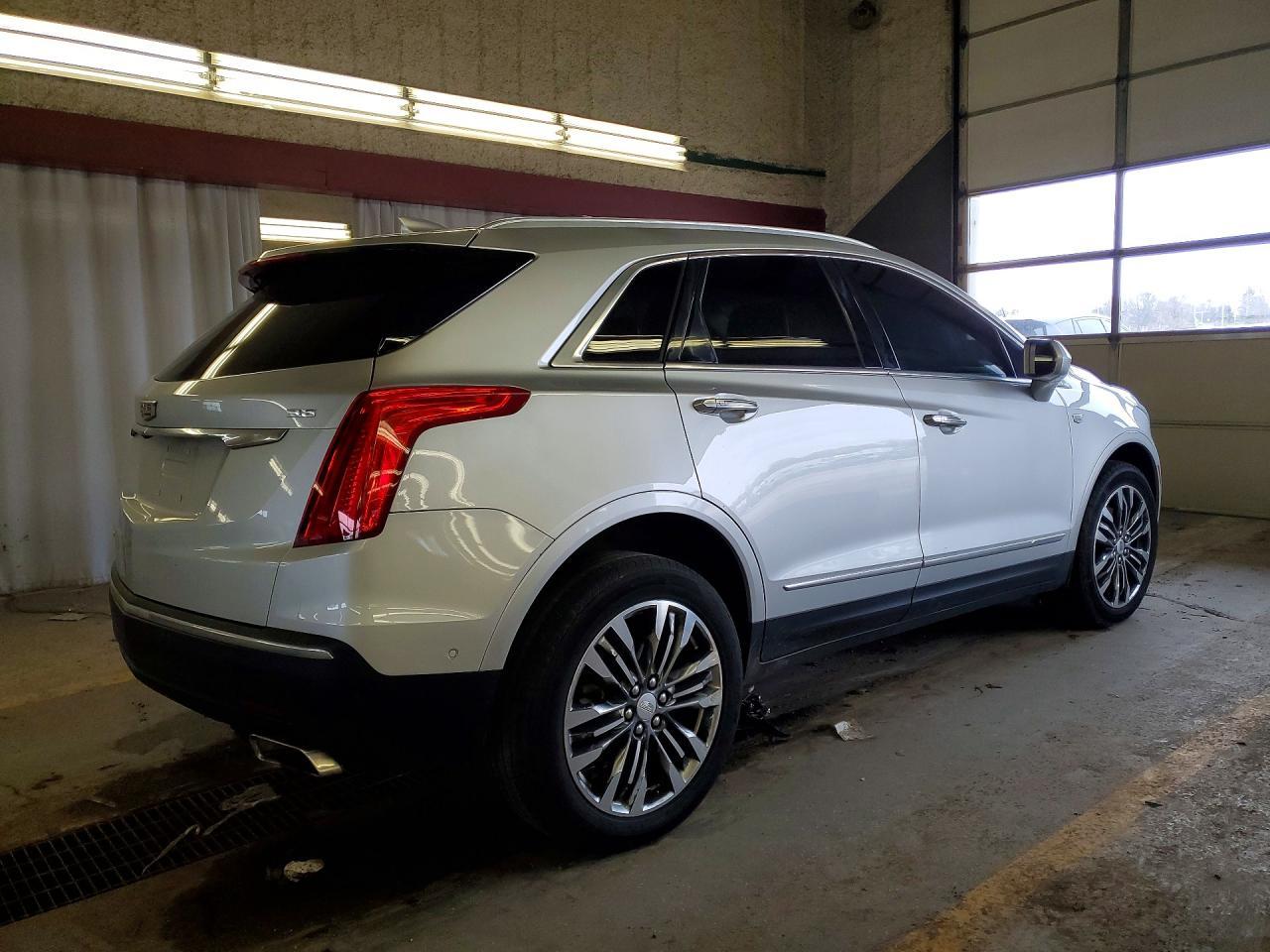 2017 Cadillac Xt5 Premium Luxury - Фото 3