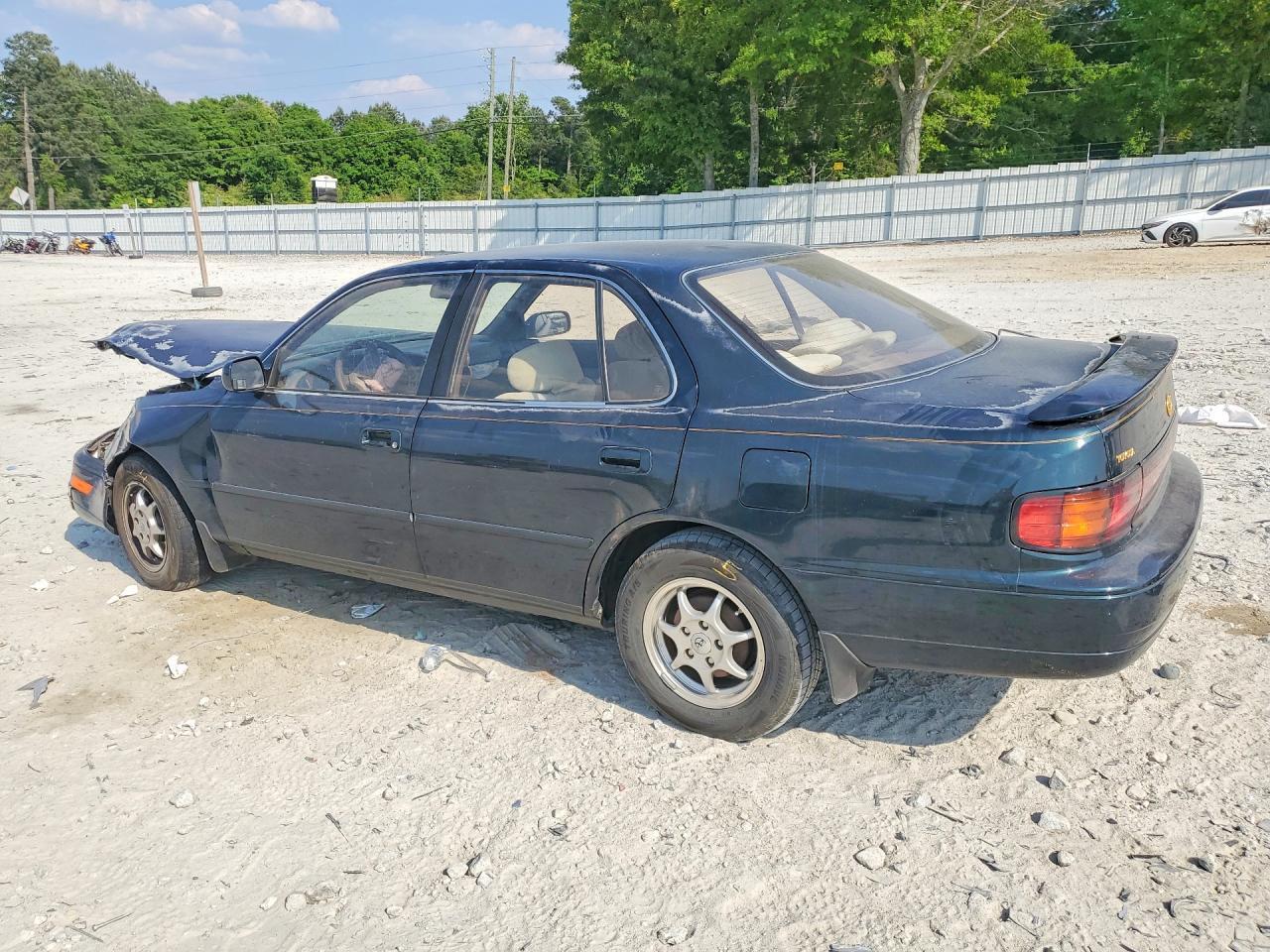 1994 Toyota Camry Le - Image 2