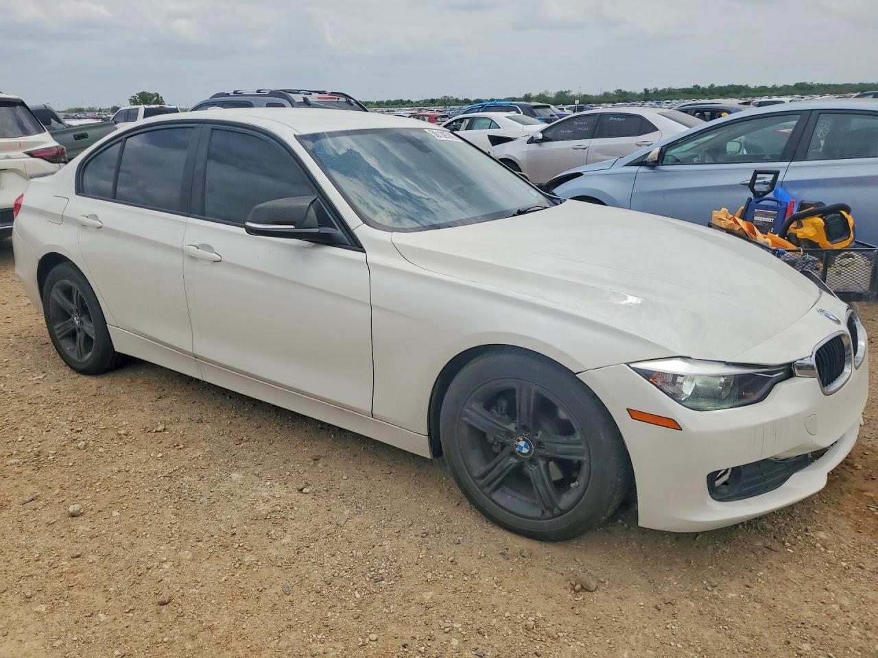2015 BMW 320 I - Фото 4