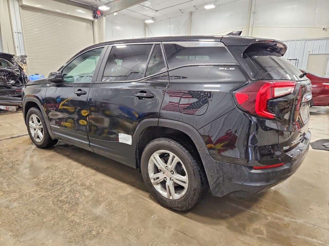 2024 GMC Terrain Sle - Image 2