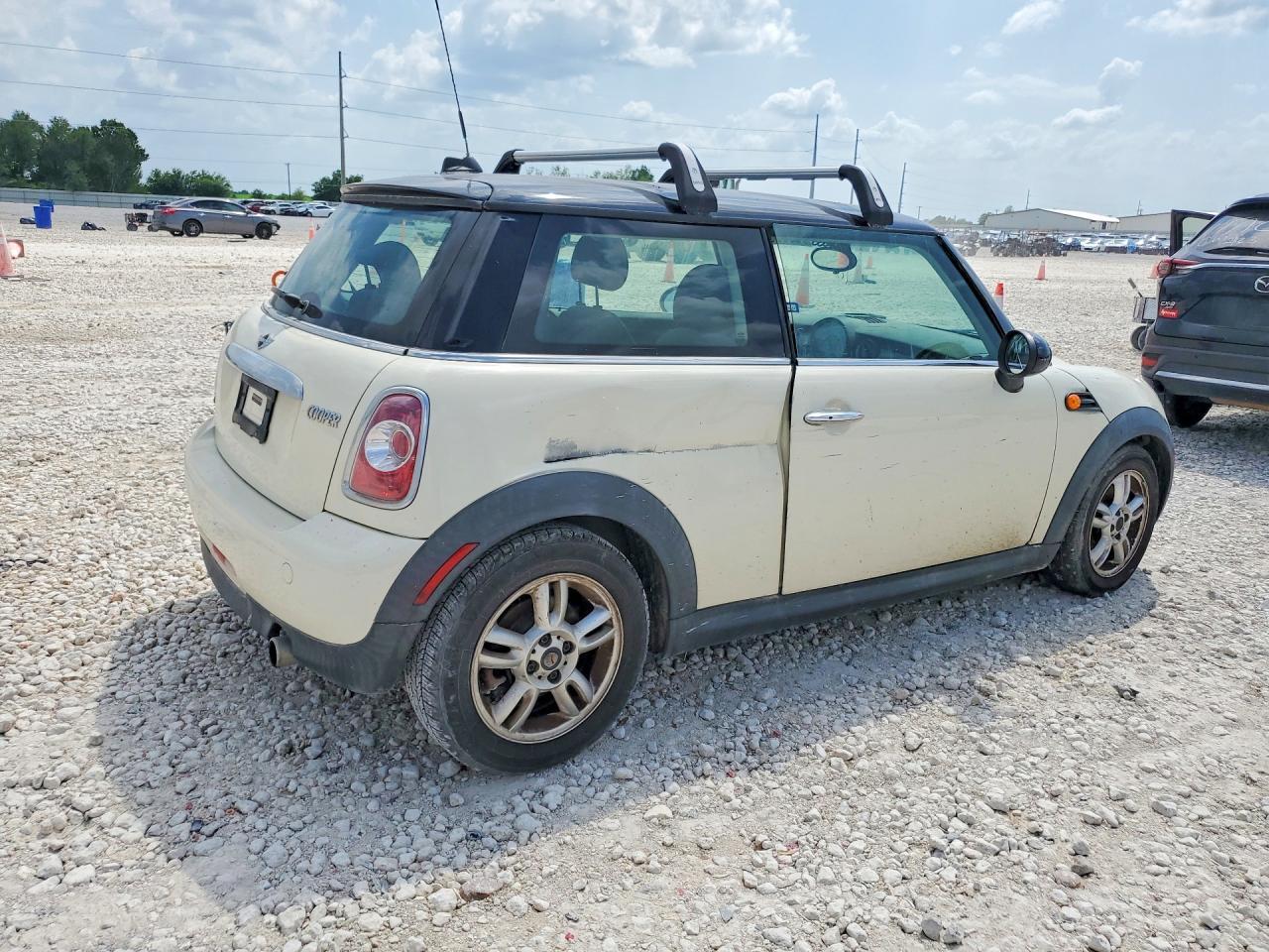 2013 Mini Cooper - Image 3