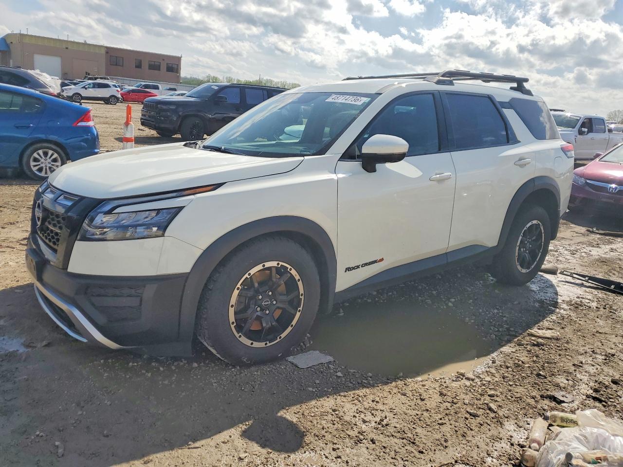 2023 Nissan Pathfinder Sv