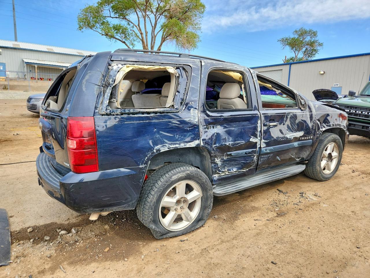 2007 Chevrolet Tahoe K1500 - Image 3