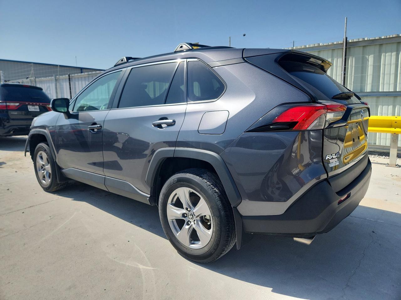 2022 Toyota Rav4 Xle - Image 2