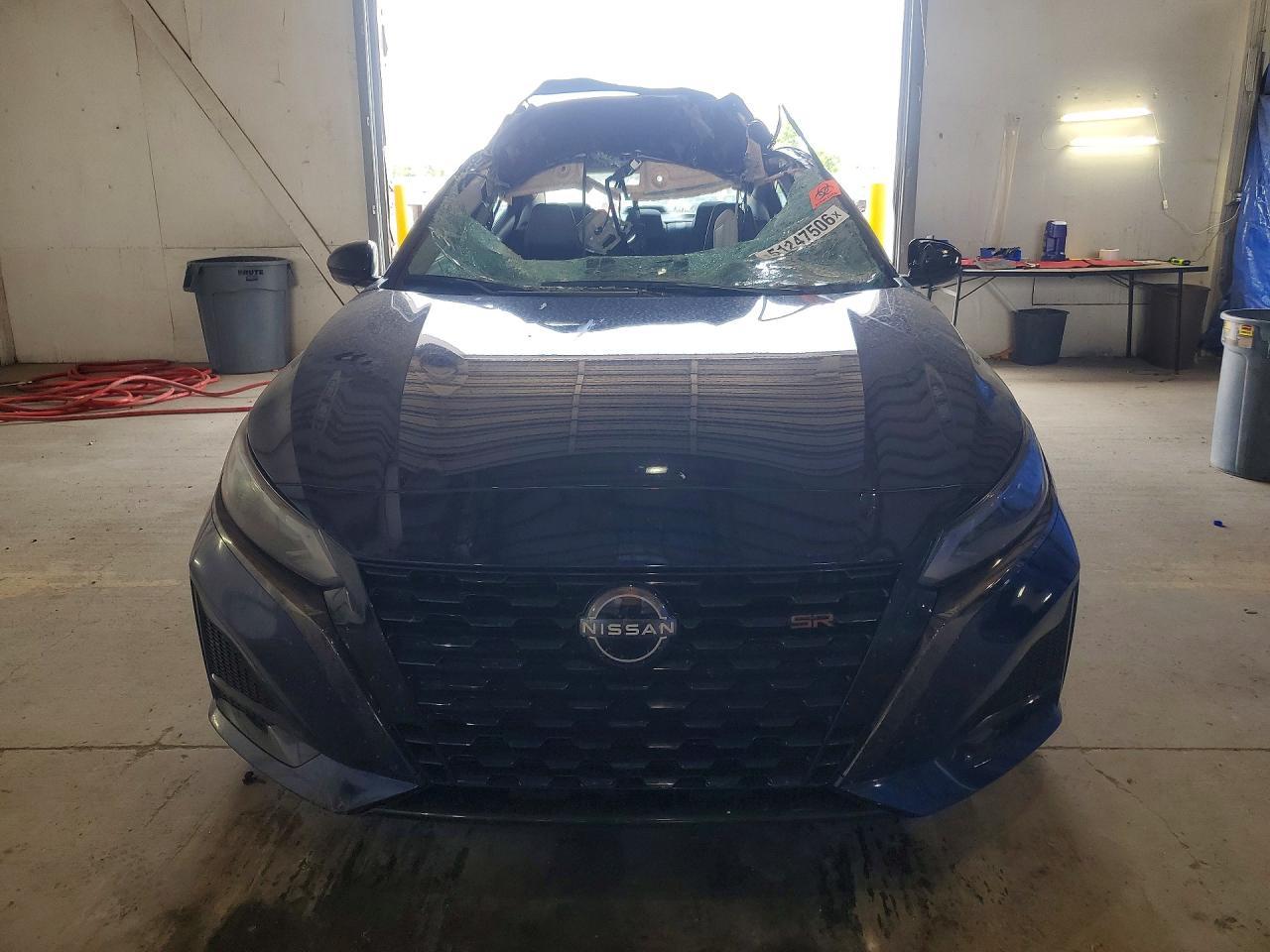 2023 Nissan Altima Sr - Image 5