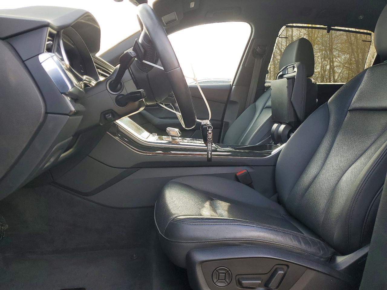 2020 Audi Q7 Premium Plus - Фото 7