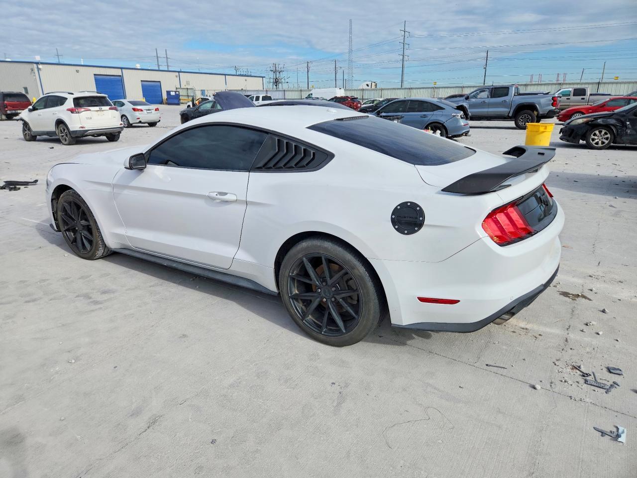 2019 Ford Mustang - Фото 2
