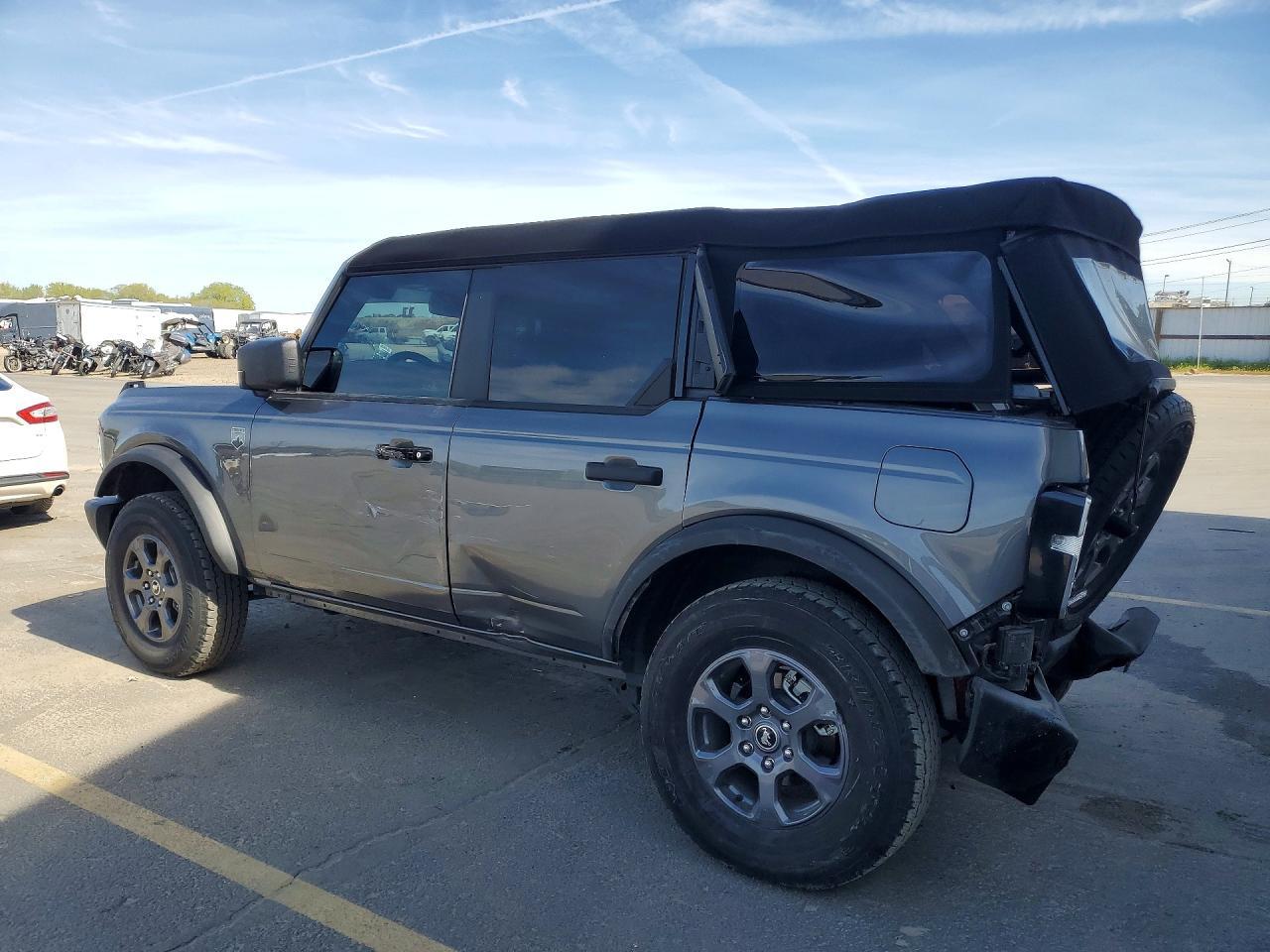 2024 Ford Bronco Big Bend - Image 2